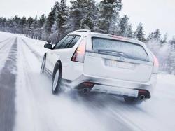 اصول رانندگی در برف و یخبندان